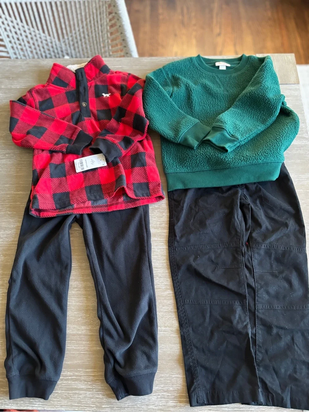 Bundle of toddler boy clothing (4T), cute outfits, 12 pieces! MIX & MATCH! - Picture 12 of 14